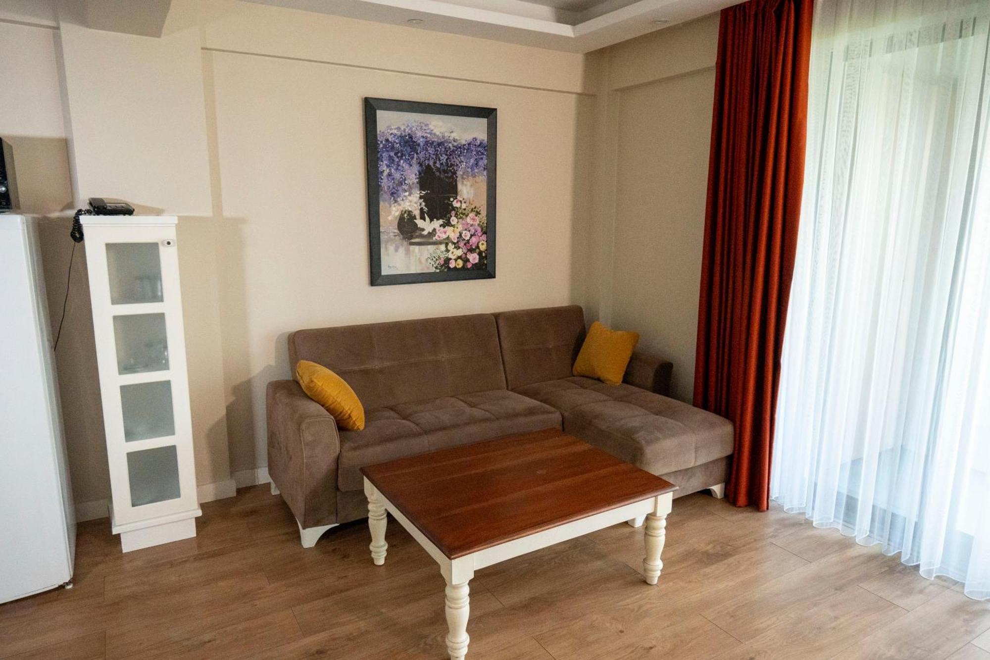 Sapanca Cayir Cimen Otel Exteriör bild